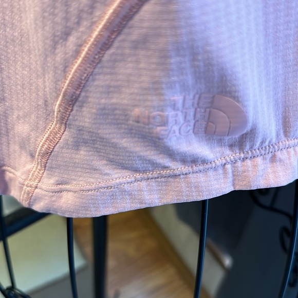 Women the north face tank top​ - Picture 2 of 7